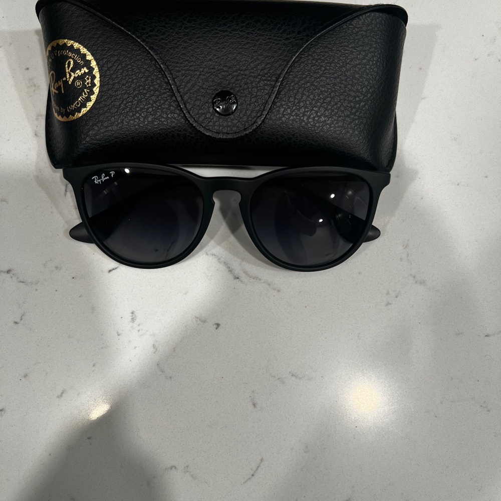 Mens Ray-Ban sunglasses. Like New - Picture 2 of 2